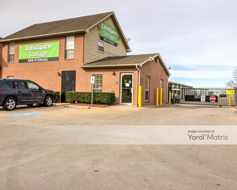 Storage Units for Rent available at 10220 Beechnut Street, Houston, TX 77072