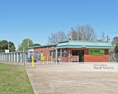 Storage Units for Rent available at 2124 Charles Bryan Road, Memphis, TN 38133 Photo Gallery 1