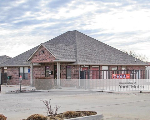 Storage Units for Rent available at 9720 SW 15Th Street, Oklahoma City, OK 73128