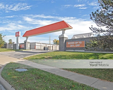 Storage Units for Rent available at 12501 Hemlock Street, Overland Park, KS 66213