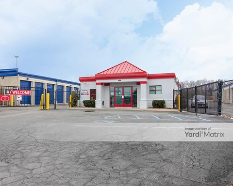 Storage Units for Rent available at 24500 Sinacola, Farmington Hills, MI 48335