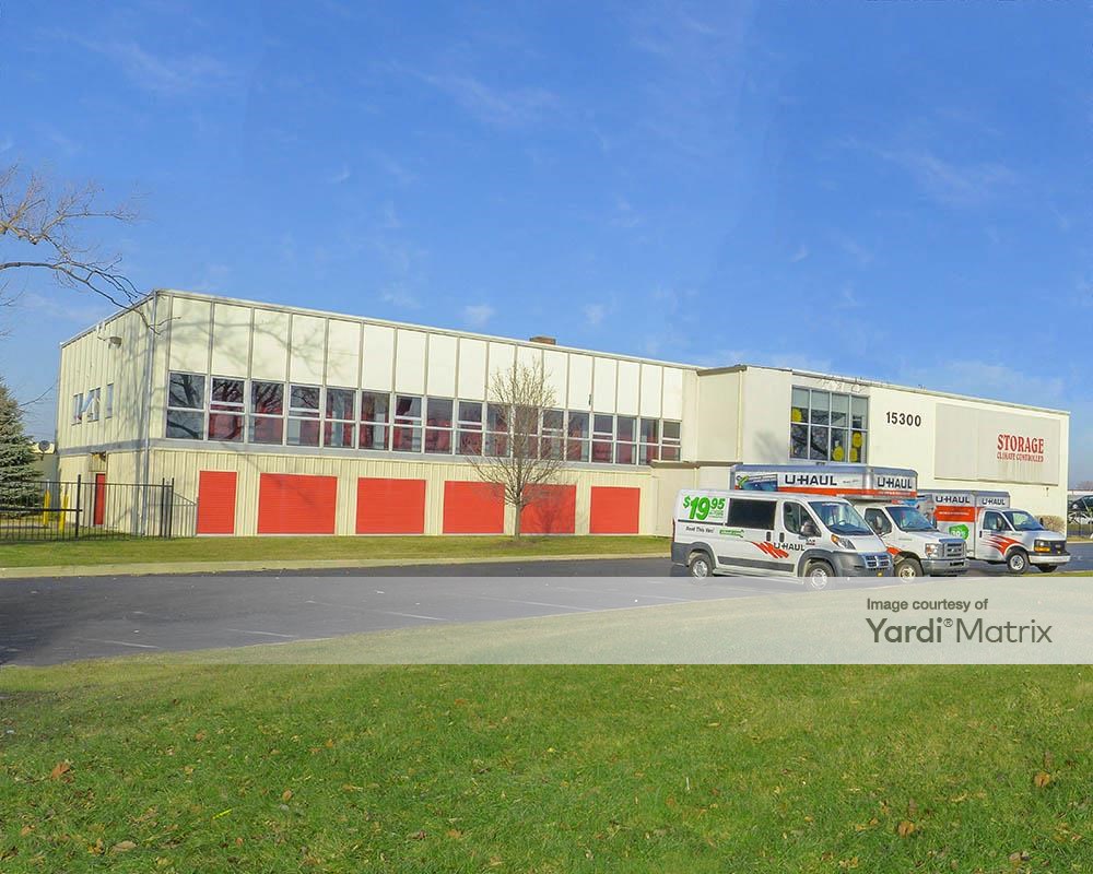 1 800 Self Storage Com Provides Clean Storage Units