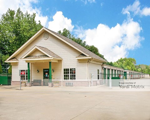 Storage Units for Rent available at 2007 Eastwood Avenue, Akron, OH 44305
