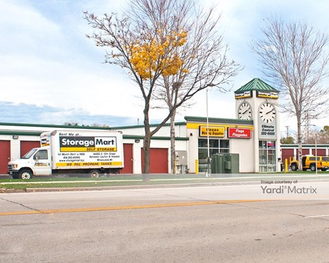 Storage Units for Rent available at 4400 South 13Th Street, Milwaukee, WI 53221