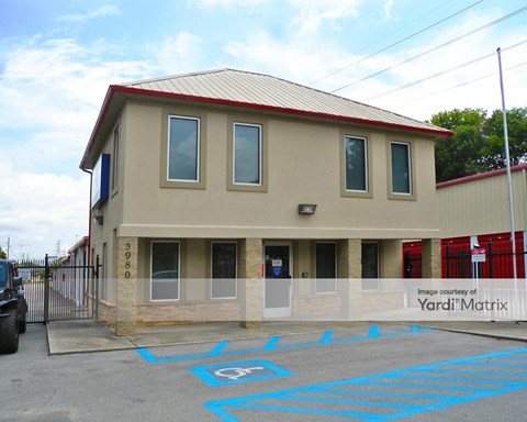 Storage Units for Rent available at 3980 Papermill Drive NW, Knoxville, TN 37909