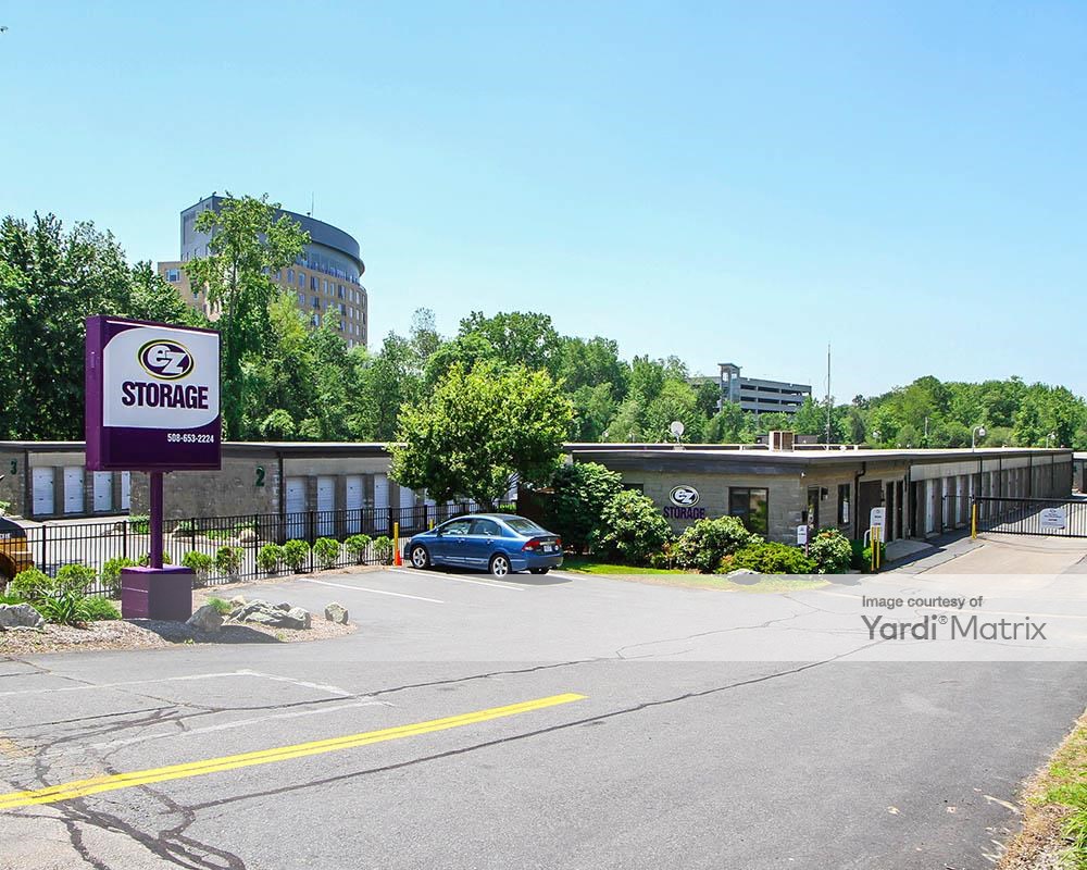 Before After Using Certainteed Corporation Cedar Impressions Vinyl Siding In Natural Clay Vinyl Siding House Exterior Certainteed