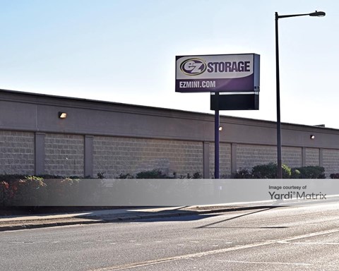Storage Units for Rent available at 7425 State Road, Philadelphia, PA 19136