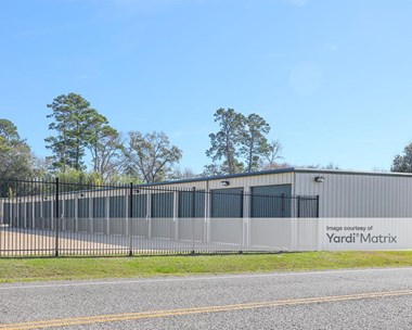 Storage Units for Rent available at 28153 Robinson Road, Conroe, TX 77386 - Photo Gallery 1