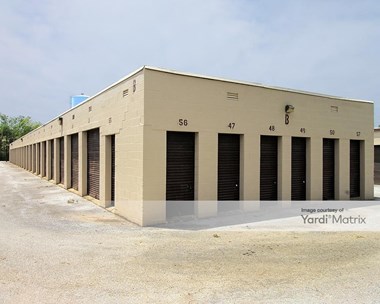 Storage Units for Rent available at 7467 Mentor Avenue, Mentor, OH 44060 Photo Gallery 1