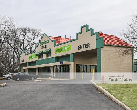 Storage Units for Rent available at 1255 Townline Road, Mundelein, IL 60060