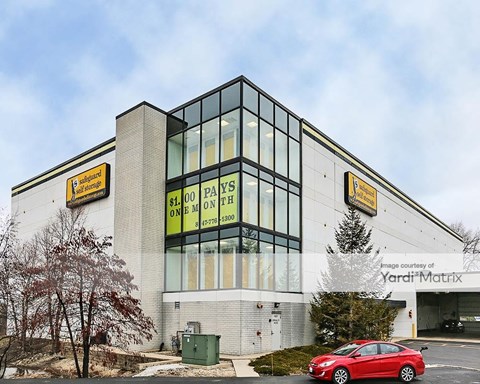 Storage Units for Rent available at 1136 East Northwest Hwy, Palatine, IL 60074