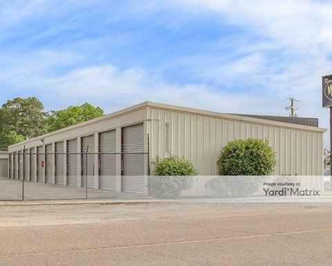 Storage Units for Rent available at 12850 Florida Blvd, Baton Rouge, LA 70815