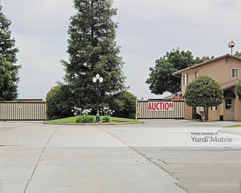 Storage Units for Rent available at 2581 North Willow Avenue, Clovis, CA 93619