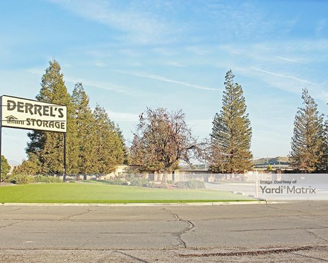 Storage Units for Rent available at 2936 China Grade Loop, Bakersfield, CA 93308