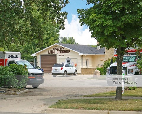 Storage Units for Rent available at 500 Demille Road, Lapeer, MI 48446