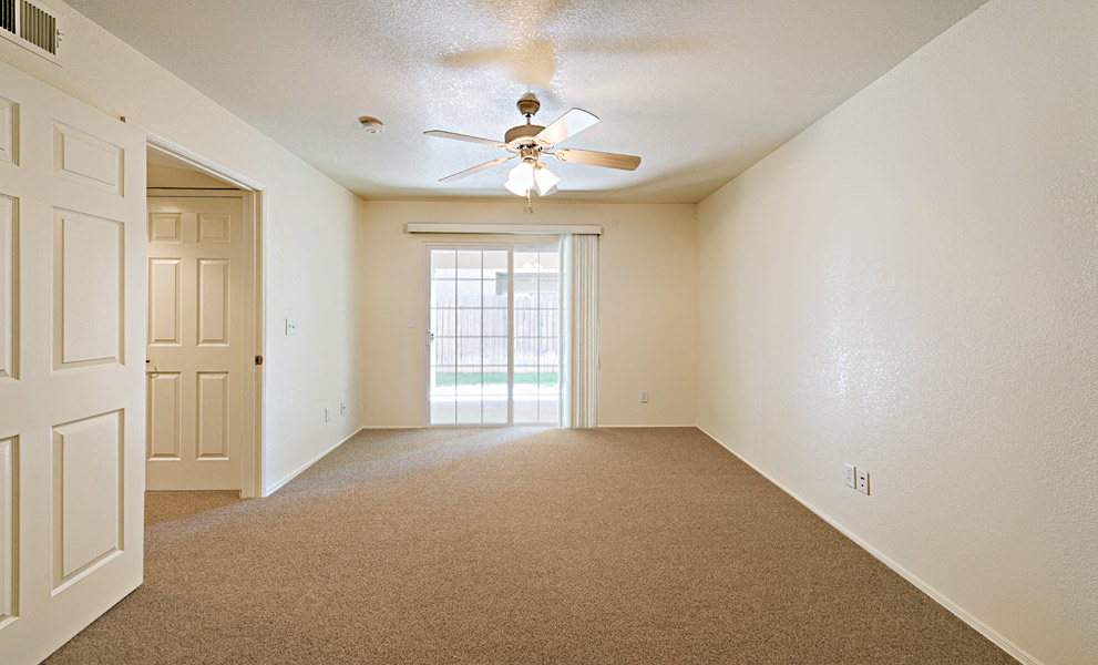 Birch Court Room with Fan