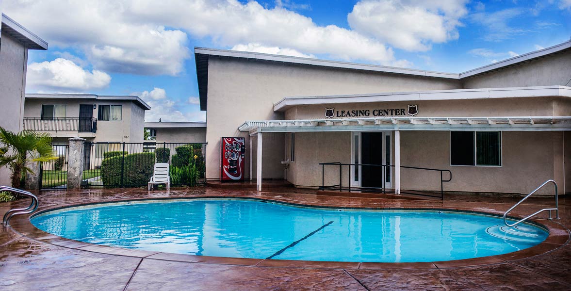 Clovis Courtyard Apartments