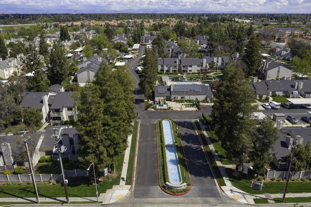 Lakeside Entrance Skyview