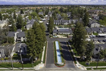 Lakeside Entrance Skyview - Photo Gallery 2