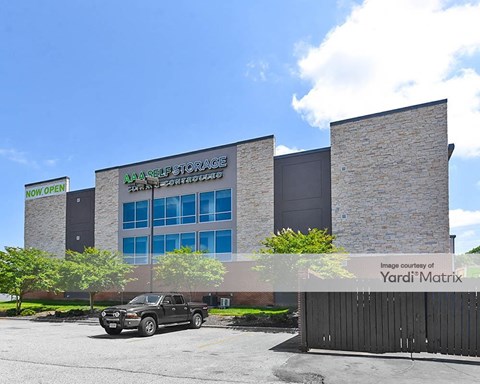 Storage Units for Rent available at 3523 North Elm, Greensboro, NC 27405