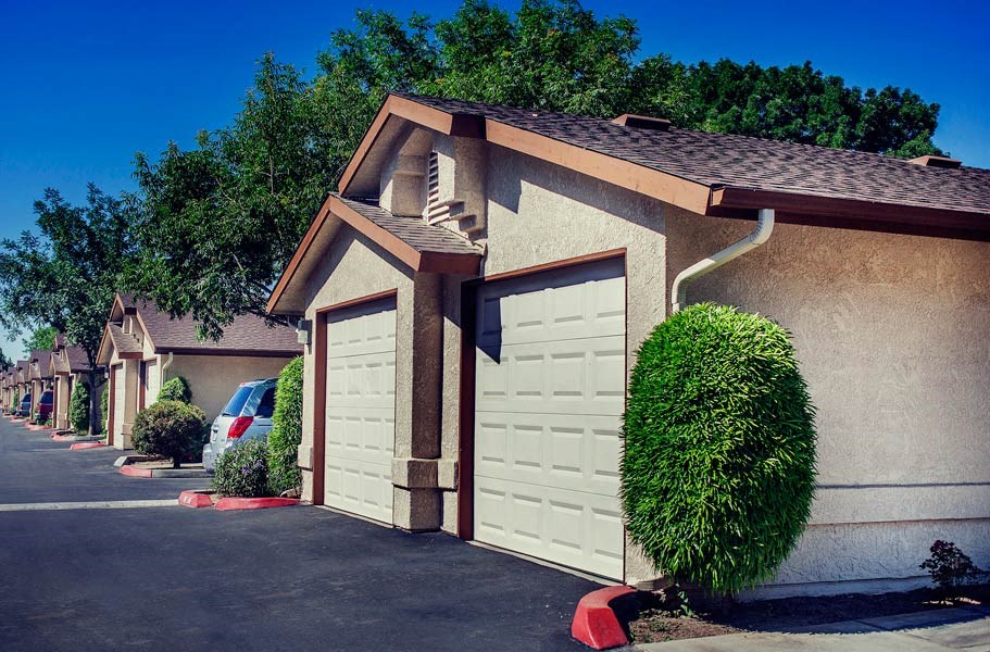 Stonegate Apartment Home Garage