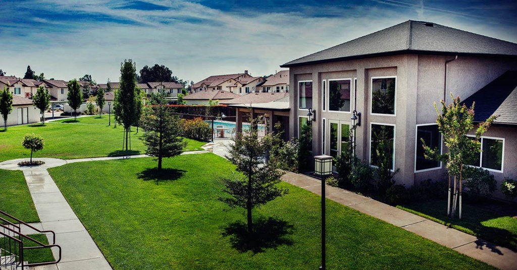 Stonegate II Apartments, 4124 N. Blythe, Fresno, CA RentCafe