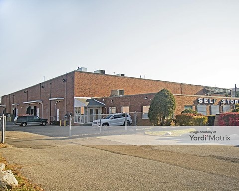 Storage Units for Rent available at 475 Underhill Blvd, Syosset, NY 11791