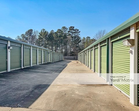 Storage Units for Rent available at 5491 Plaza Drive, Flowood, MS 39232
