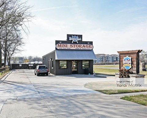 Storage Units for Rent available at 3000 North Aspen, Broken Arrow, OK 74012