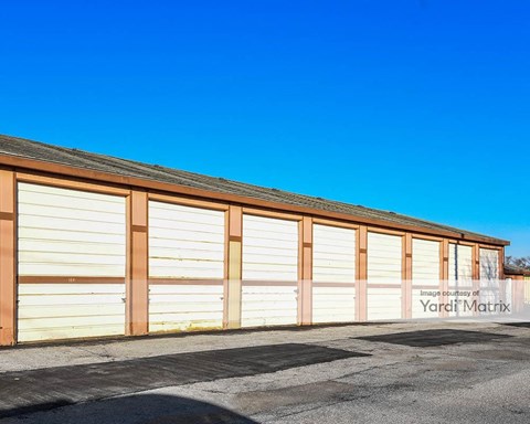 Storage Units for Rent available at 2406 Avenue L, Council Bluffs, IA 51501