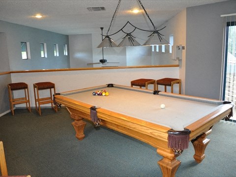 Pool table l Temescal Apartments 