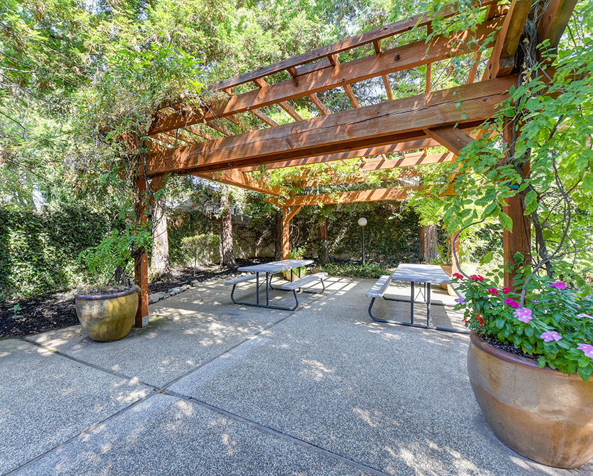 BBQ Area l Apartments in Citrus Heights, CA l Foxborough Apartments
