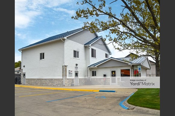 Storage Units In Center Line Mi On 10 Mile Rd Istorage Self Storage