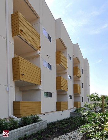 View of building exterior - Photo Gallery 2