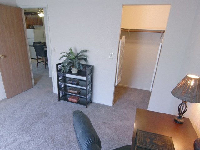 Lodi Ca l Lakeshore Meadows and Garden | Apartments | Master Bedroom