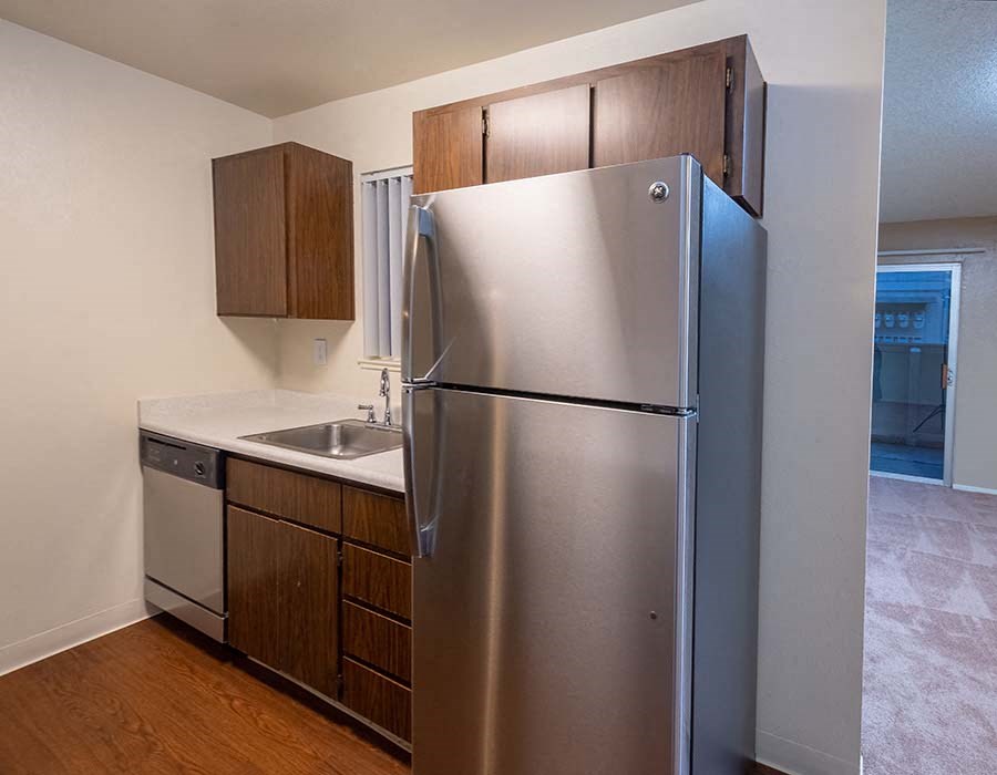 Kitchen l Park Club Apts