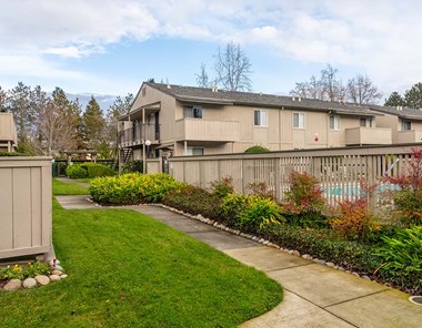 1326 E Cotati Ave 1-2 Beds Apartment for Rent - Photo Gallery 1
