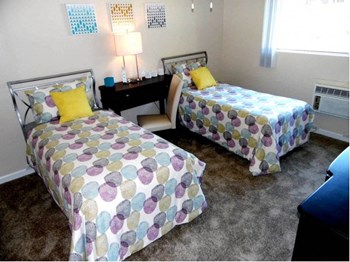 Bedroom l J Street Apartments for Rent in Davis CA