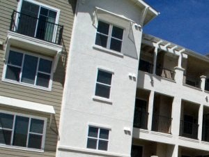 Apartments in Dublin CA l Dublin Ranch Senior Apartments l outside seating