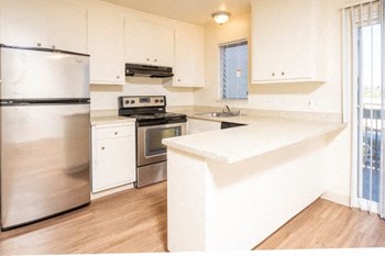 Townhouse Kitchen - Photo Gallery 4