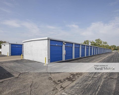 Storage Units for Rent available at 262 East Maple Road, Troy, MI 48083