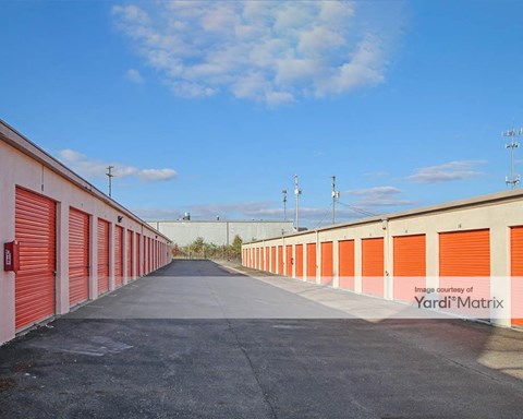 Storage Units for Rent available at 4600 Kenny Road, Columbus, OH 43220