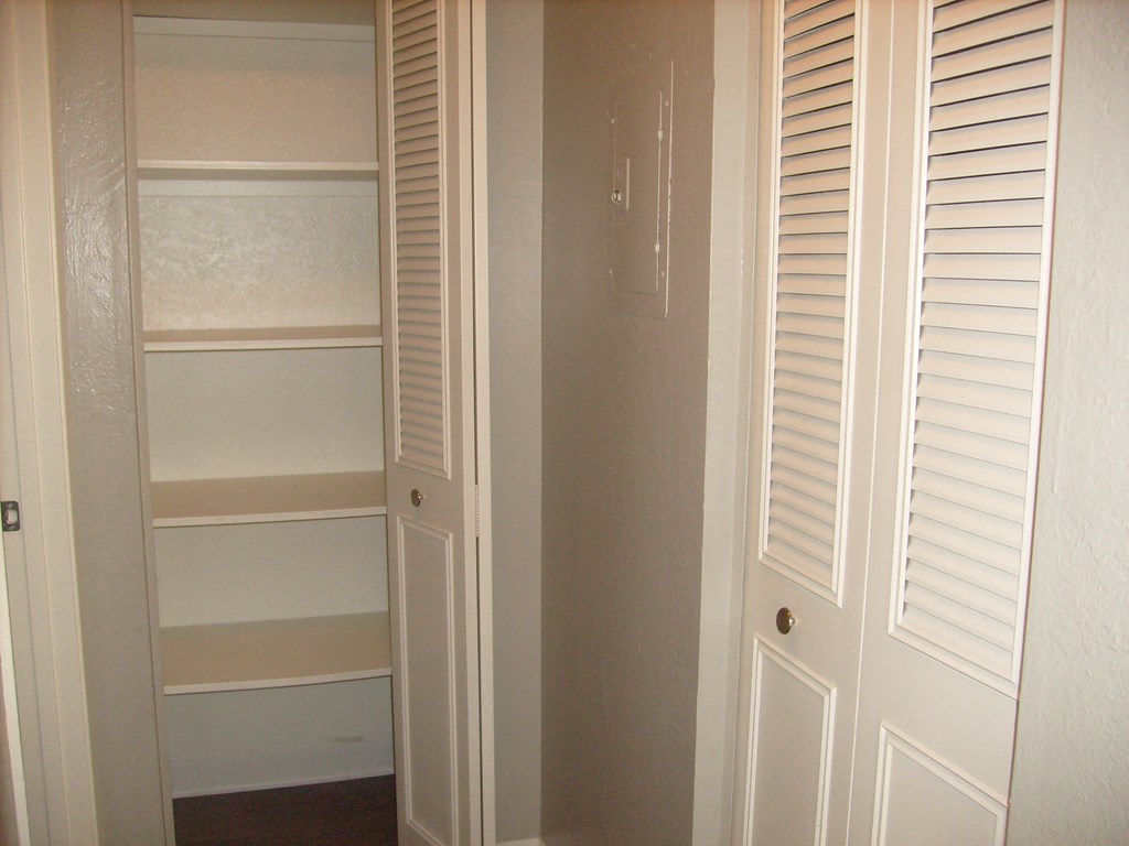  Linen Closet  Extra Storage Closet l Roseville Apartments For Rent l Park Place 