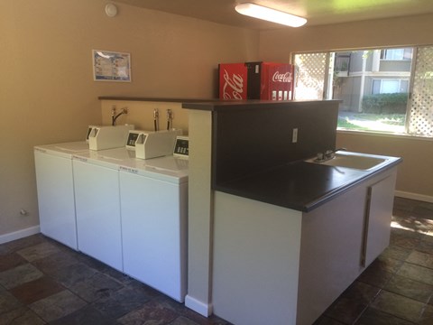 Laundry Facility l Roseville Apartments For Rent l Park Place 