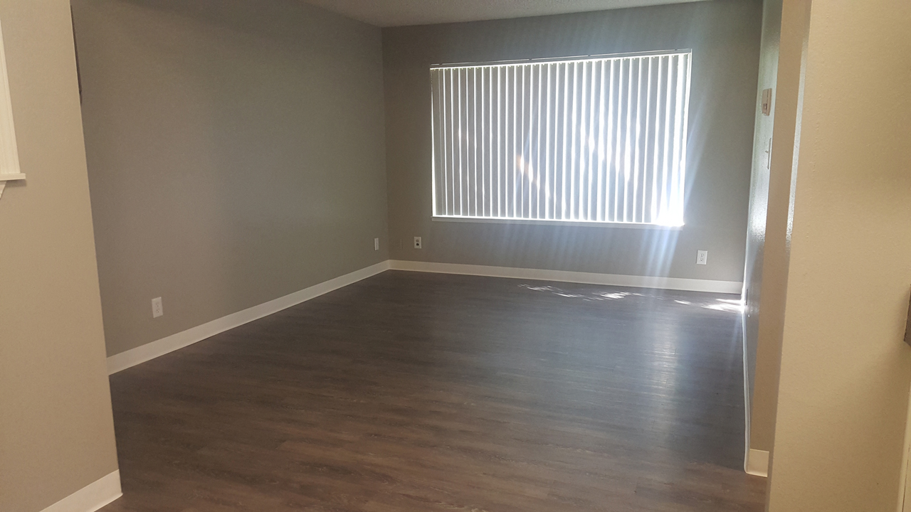 Living Room l The Overlook Apartments l Auburn, CA