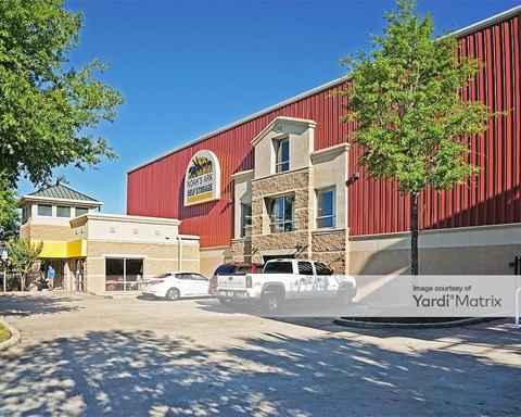 Storage Units for Rent available at 451 East Cervantes Street, Pensacola, FL 32501