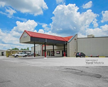 Storage Units for Rent available at 1765 O'neal Lane, Baton Rouge, LA 70816 Photo Gallery 1