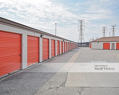 Storage Units for Rent available at 4350 South East Street, Indianapolis, IN 46227