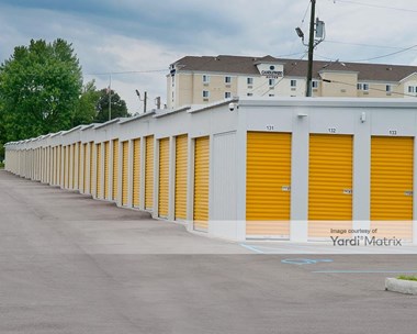 Storage Units for Rent available at 5051 Bradbury Avenue, Indianapolis, IN 46241 Photo Gallery 1