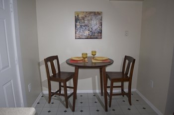 801 Holly Springs Ave 1-3 Beds Apartment, Townhouse, Affordable for Rent - Photo Gallery 7